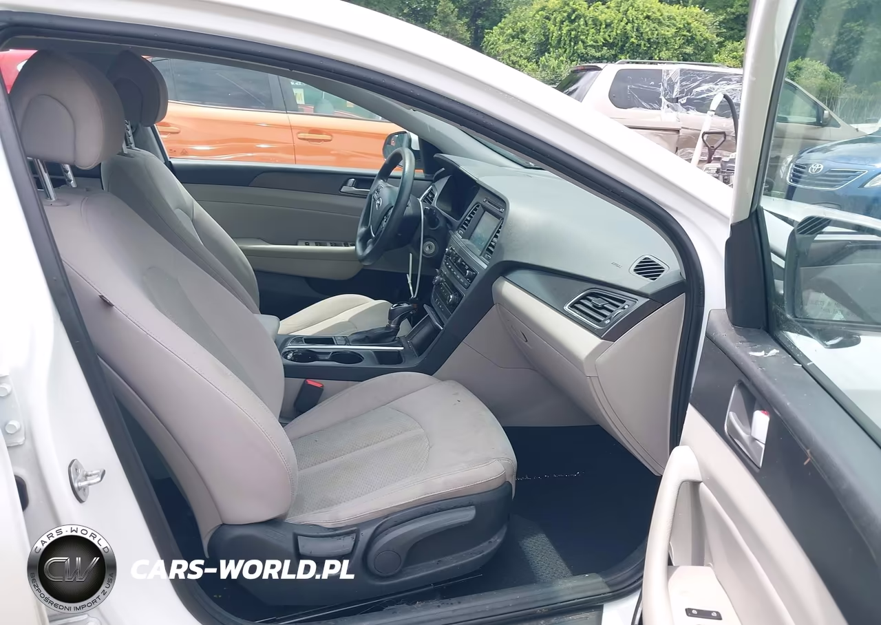 2017 Hyundai Sonata Sport VIN:5NPE34AF5HH575054 - 5