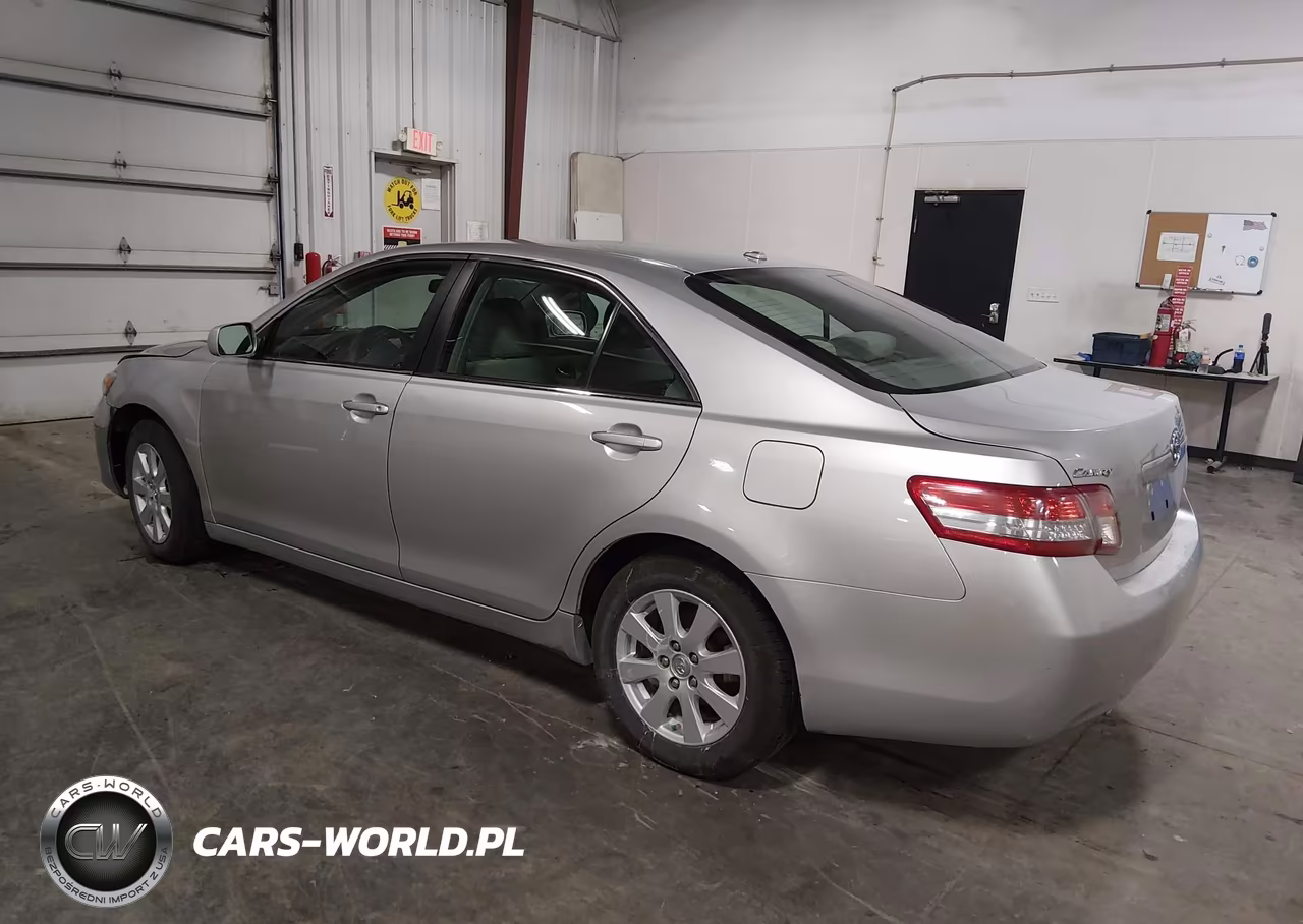 2010 Toyota Camry Le VIN:4T4BF3EK2AR061705 - 3