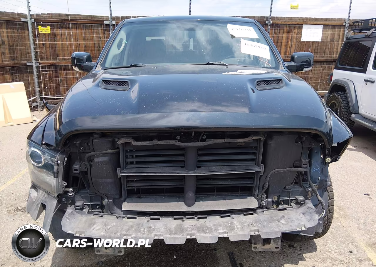 2018 Ram 1500 Sport VIN:1C6RR7MT8JS240937 - 13