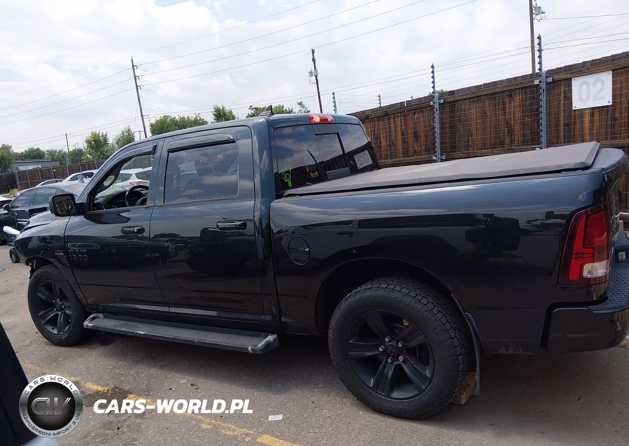 2018 Ram 1500 Sport VIN:1C6RR7MT8JS240937 - 15
