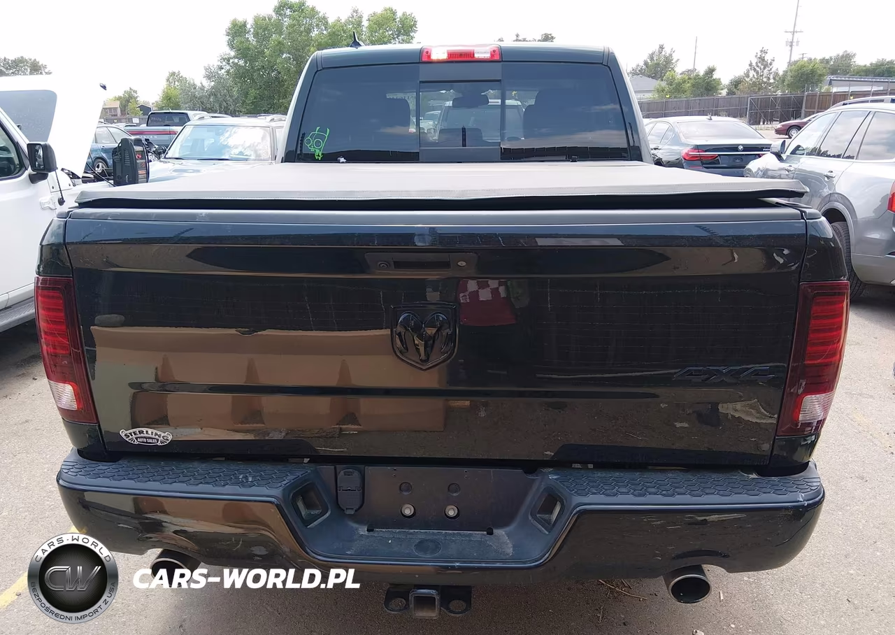 2018 Ram 1500 Sport VIN:1C6RR7MT8JS240937 - 17