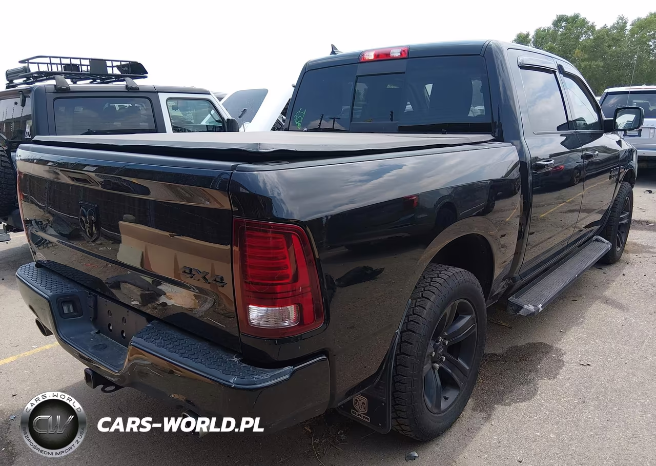 2018 Ram 1500 Sport VIN:1C6RR7MT8JS240937 - 4
