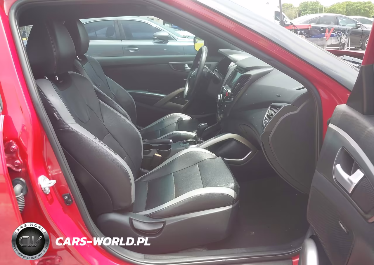 2016 Hyundai Veloster Turbo VIN:KMHTC6AE2GU273084 - 5