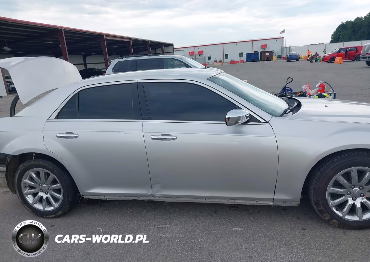 2012 Chrysler 300 Limited VIN:2C3CCACG8CH113329 - 13