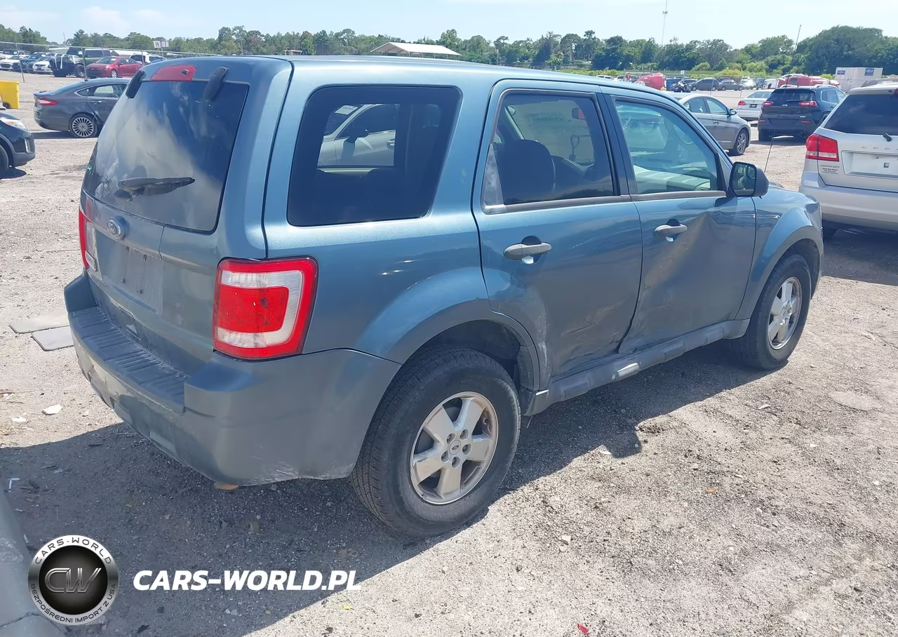 2011 Ford Escape Xls VIN:1FMCU0C77BKB75522 - 4