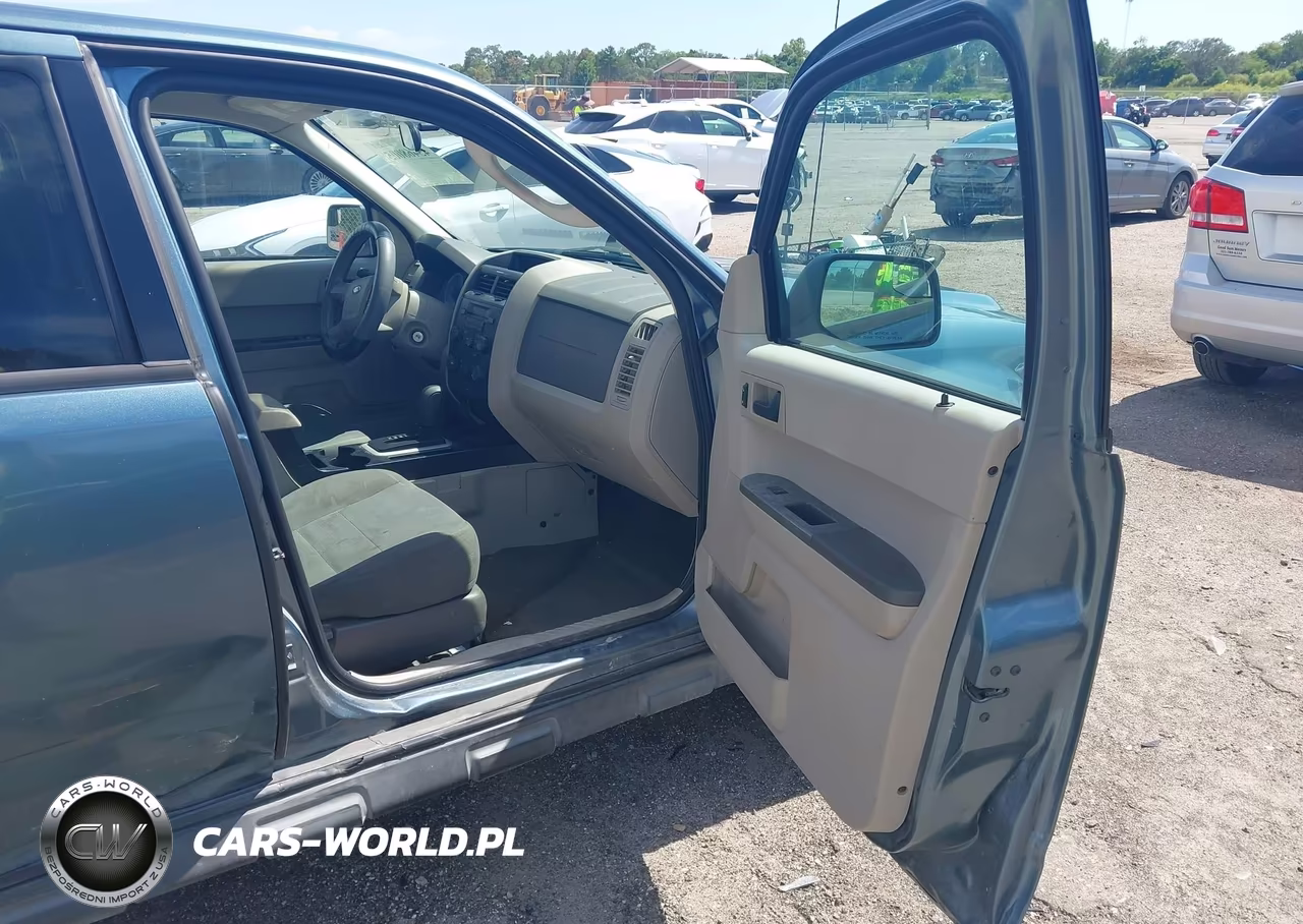 2011 Ford Escape Xls VIN:1FMCU0C77BKB75522 - 5