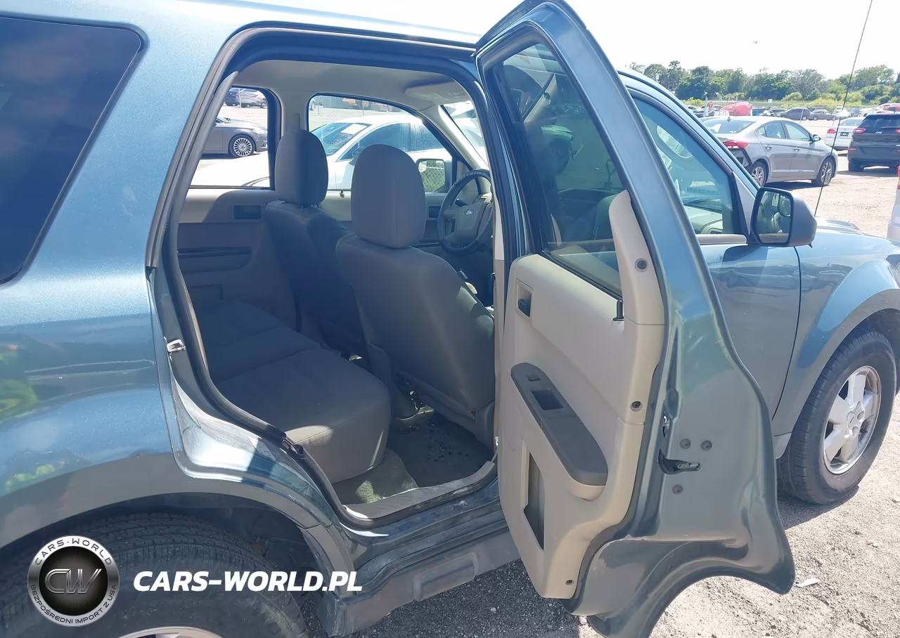 2011 Ford Escape Xls VIN:1FMCU0C77BKB75522 - 8