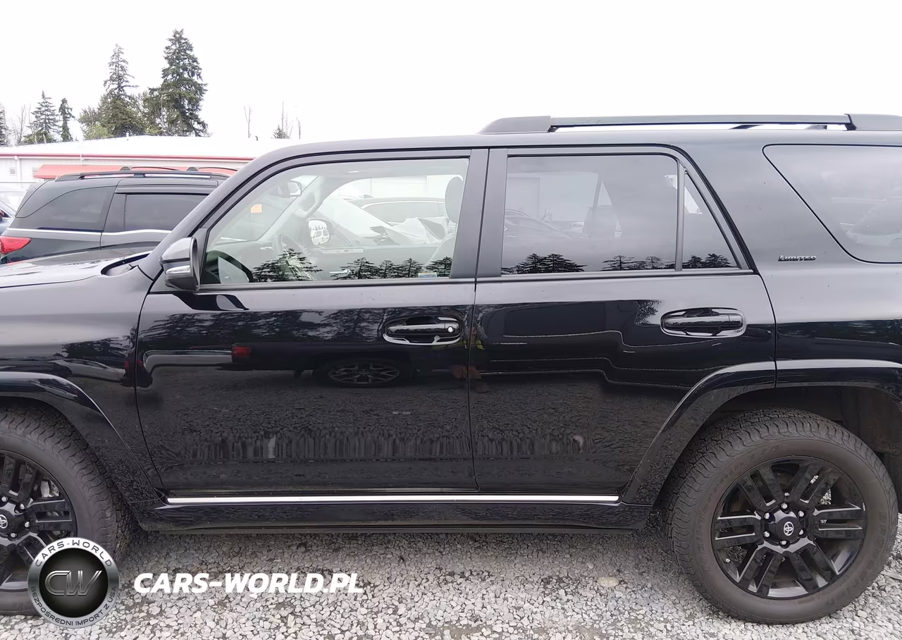 2021 Toyota 4Runner Nightshade Special Edition VIN:JTEJU5JR5M5968439 - 14