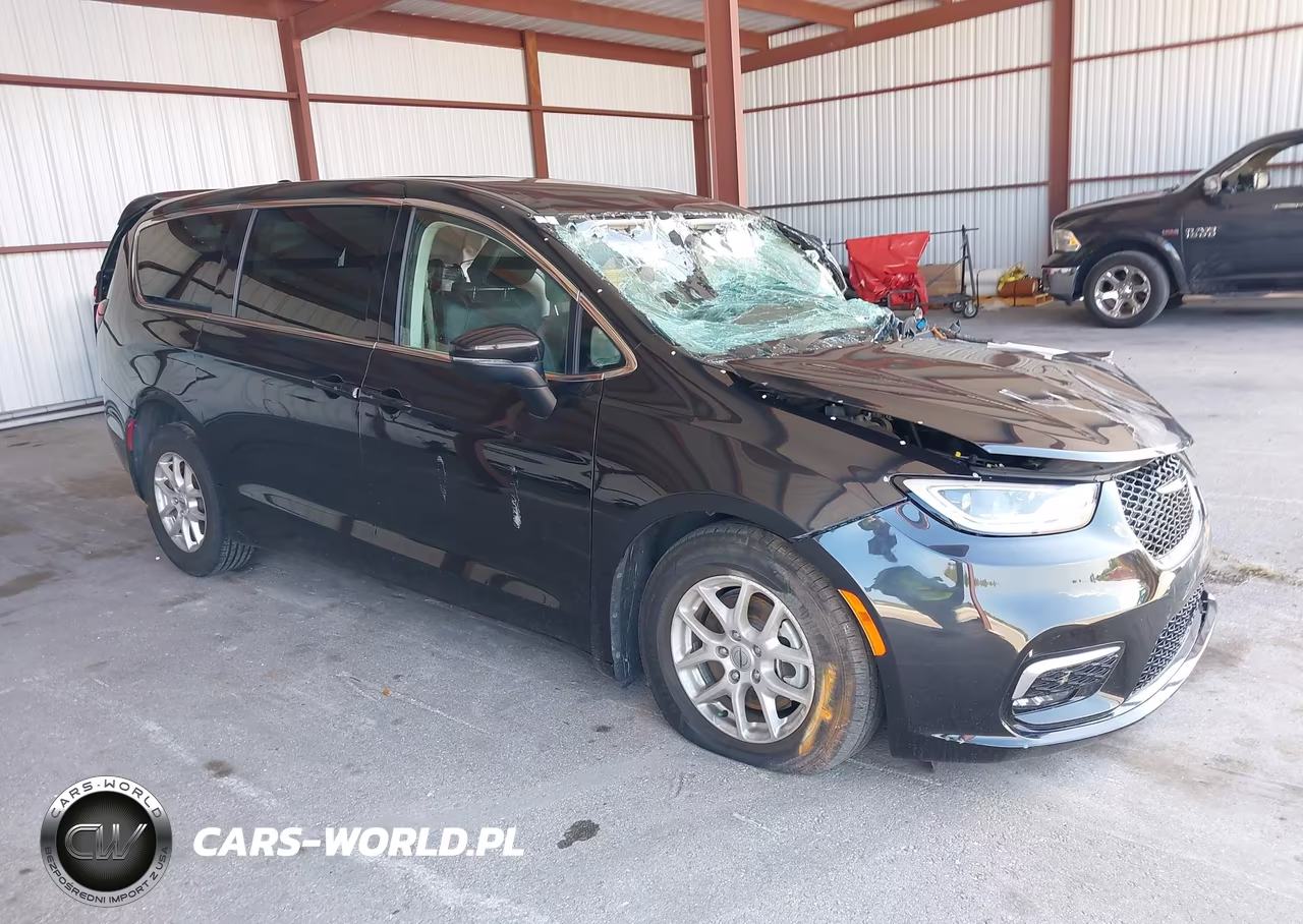 2023 Chrysler Pacifica Touring L