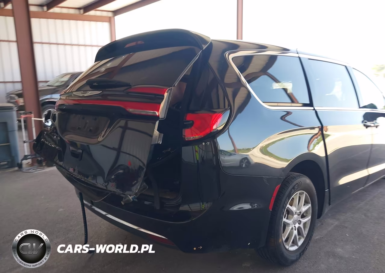 2023 Chrysler Pacifica Touring L VIN:2C4RC1BG7PR574089 - 14