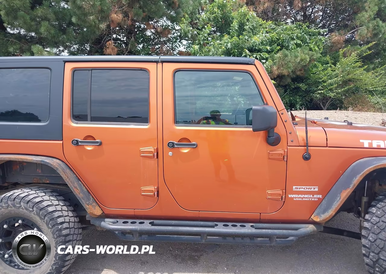 2010 Jeep Wrangler Unlimited Sport VIN:1J4BA3H16AL175285 - 13