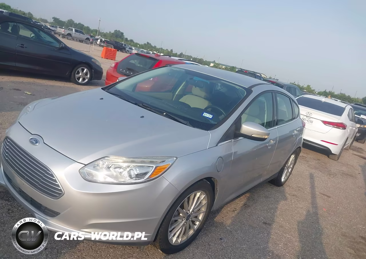 2013 Ford Focus Electric VIN:1FADP3R46DL335665 - 2