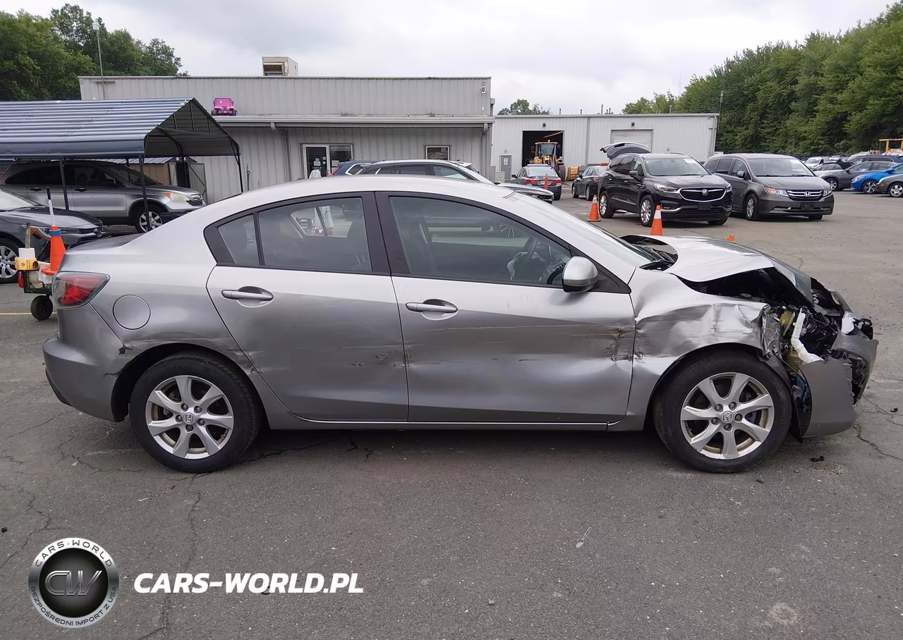 2011 Mazda Mazda3 I Touring VIN:JM1BL1VG4B1406971 - 13