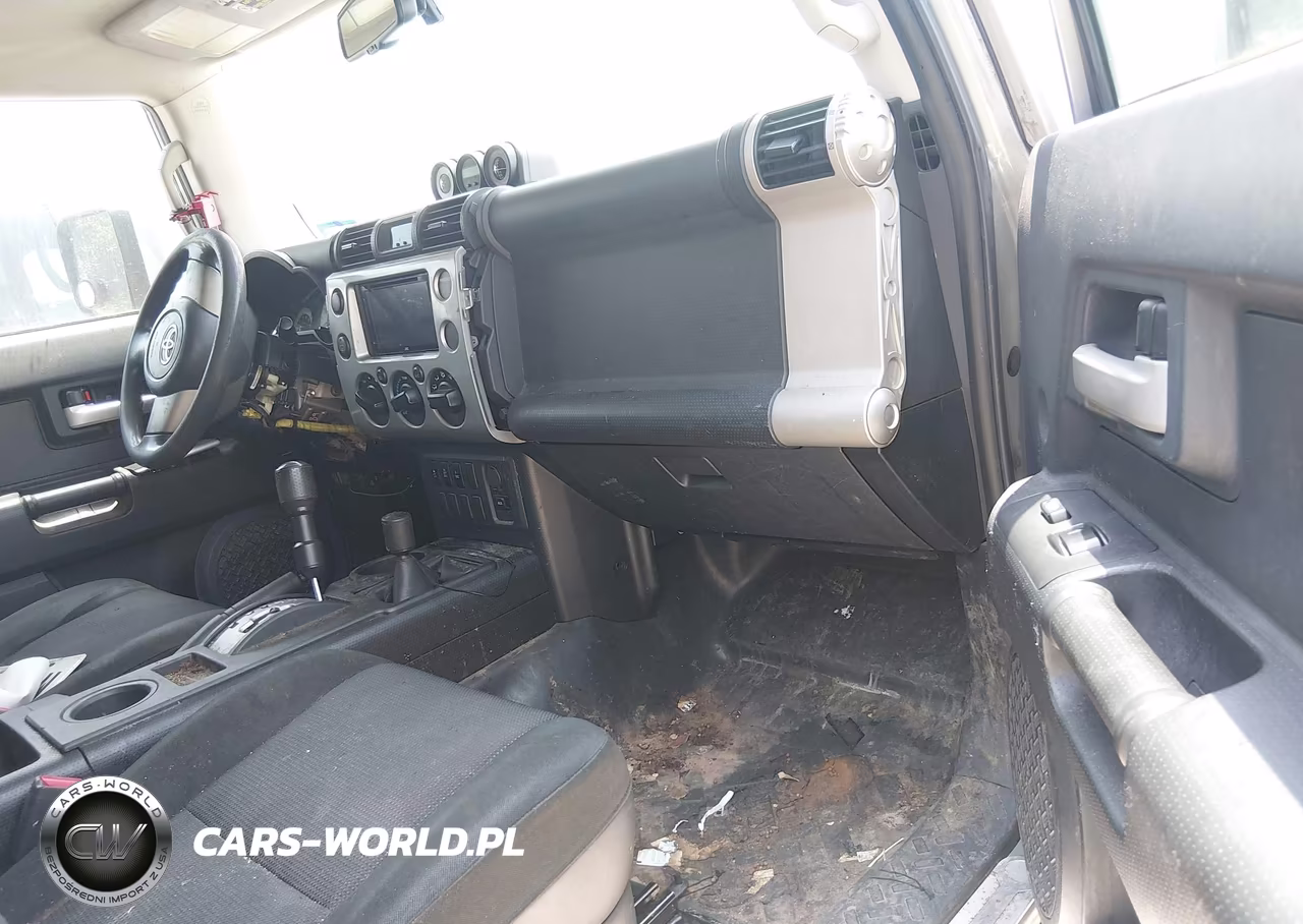 2009 Toyota Fj Cruiser VIN:JTEBU11F69K057371 - 5