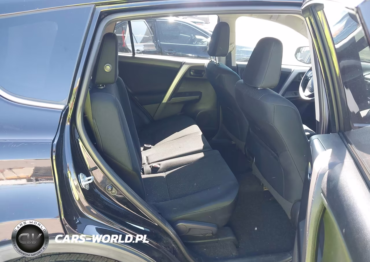 2017 Toyota Rav4 Le VIN:2T3BFREV2HW686940 - 8