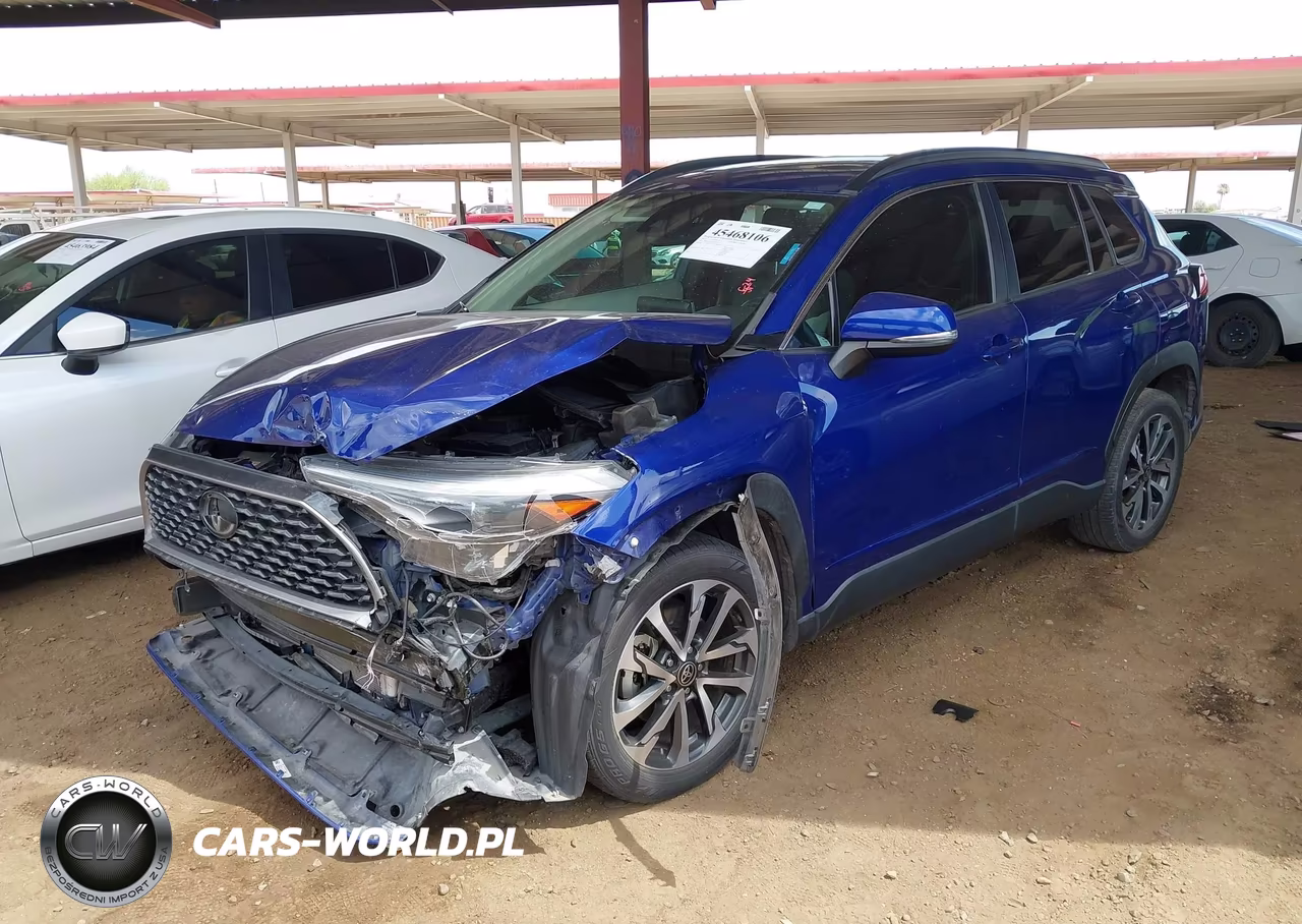 2022 Toyota Corolla Cross Xle VIN:7MUDAAAG0NV007539 - 2