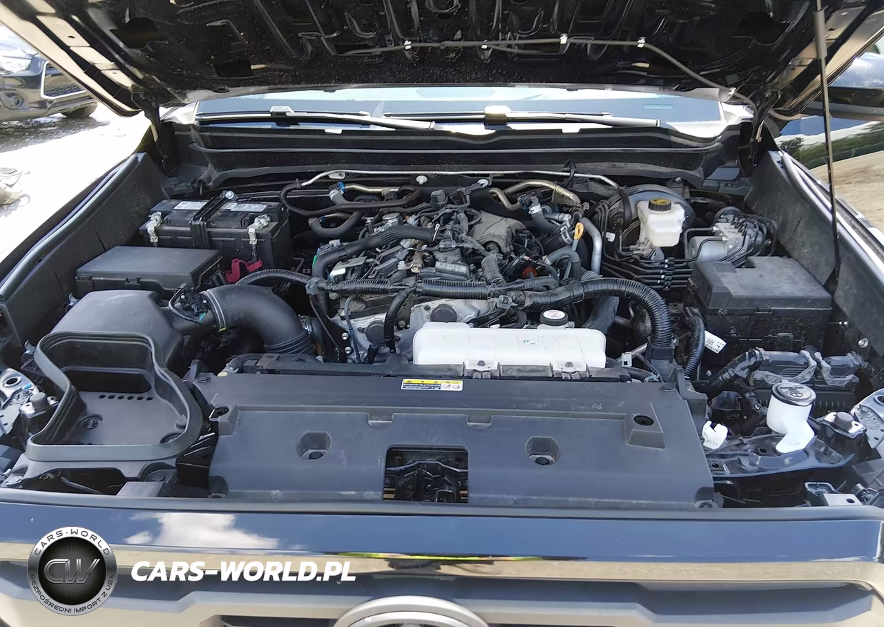 2025 Toyota Tacoma Trd Off Road VIN:3TMLB5JN7SM089435 - 10