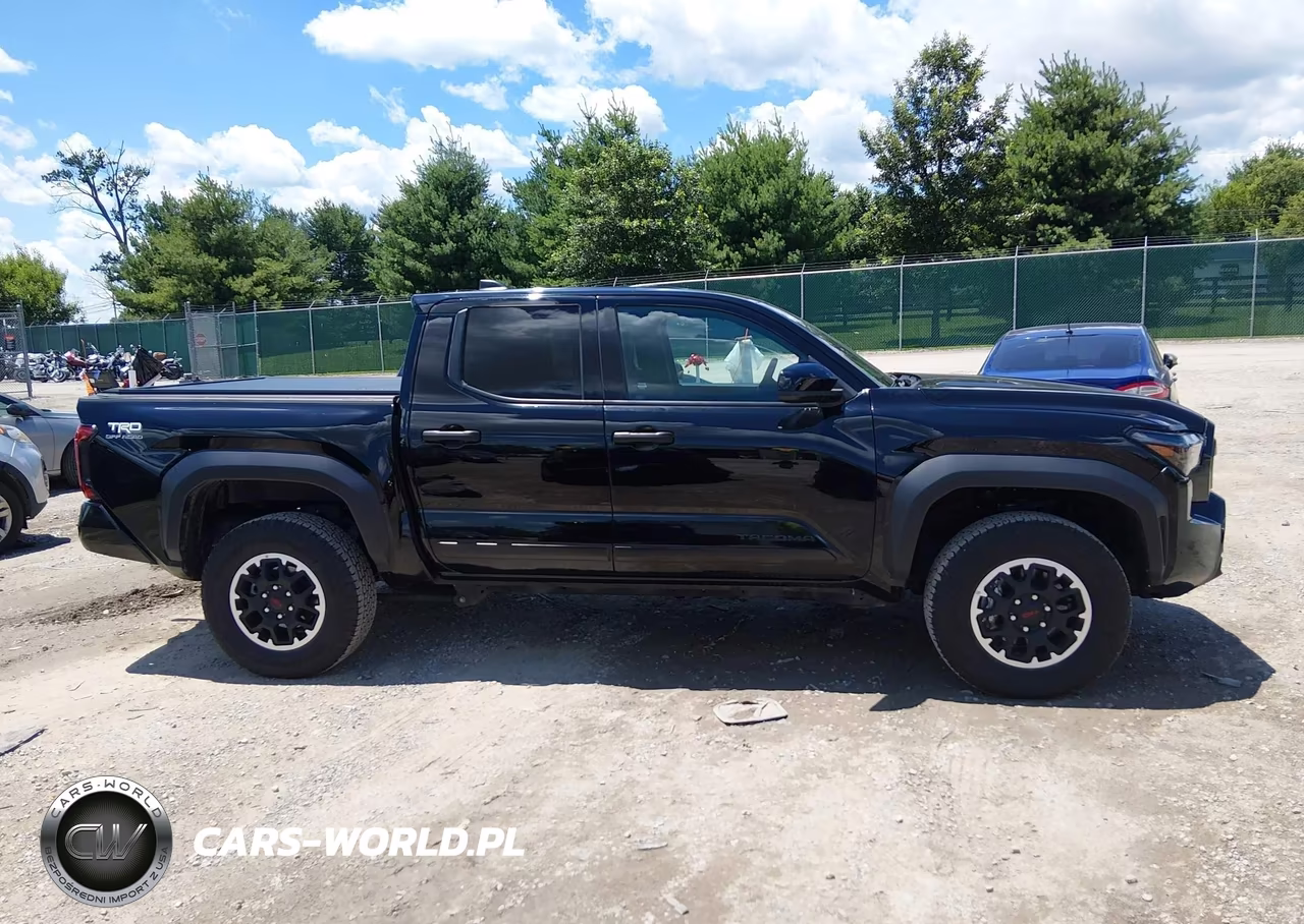 2025 Toyota Tacoma Trd Off Road VIN:3TMLB5JN7SM089435 - 13