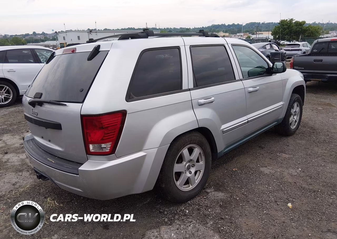 2009 Jeep Grand Cherokee Laredo VIN:1J8GR48K39C553781 - 4
