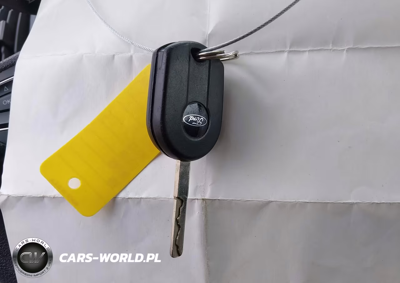 2018 Ford Focus Se VIN:1FADP3F25JL316670 - 11
