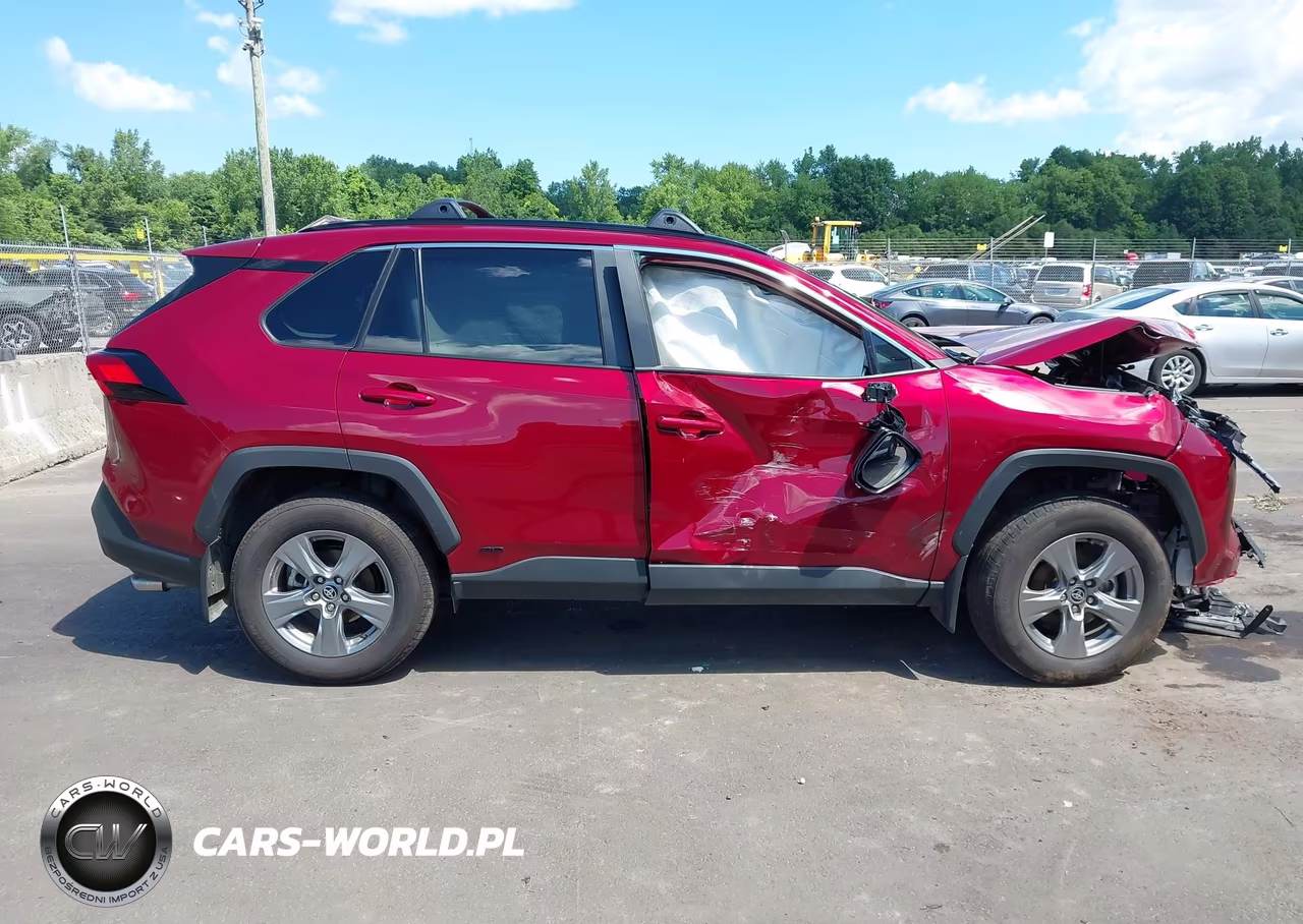 2025 Toyota Rav4 Hybrid Xle VIN:4T3RWRFV3SU200060 - 13