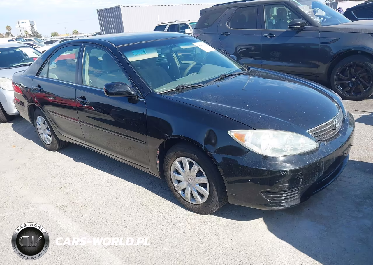 2005 Toyota Camry Le – zdjęcie 1 z 11