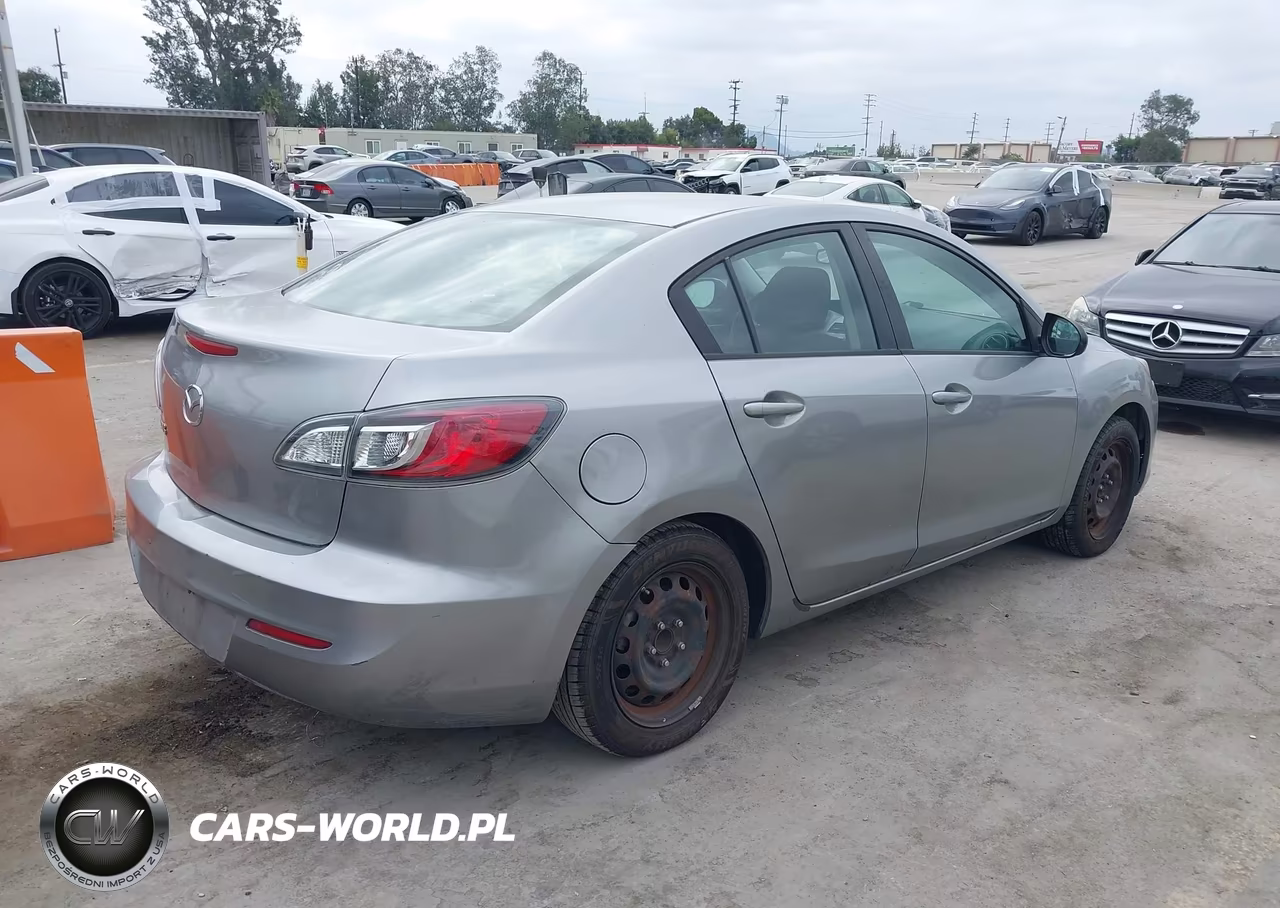 2012 Mazda Mazda3 I Sport VIN:JM1BL1UG7C1554714 - 4