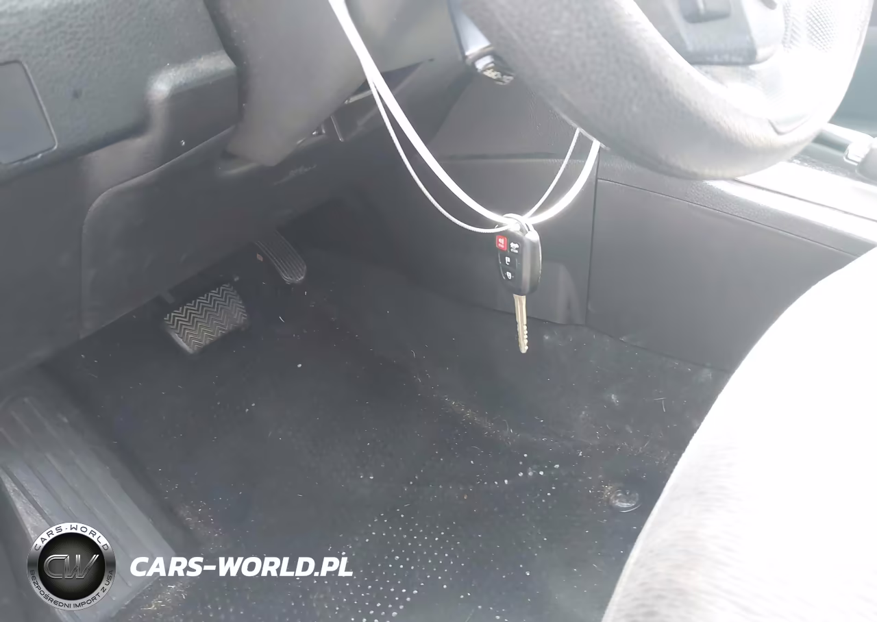 2015 Toyota Corolla Le VIN:5YFBURHE1FP302221 - 11