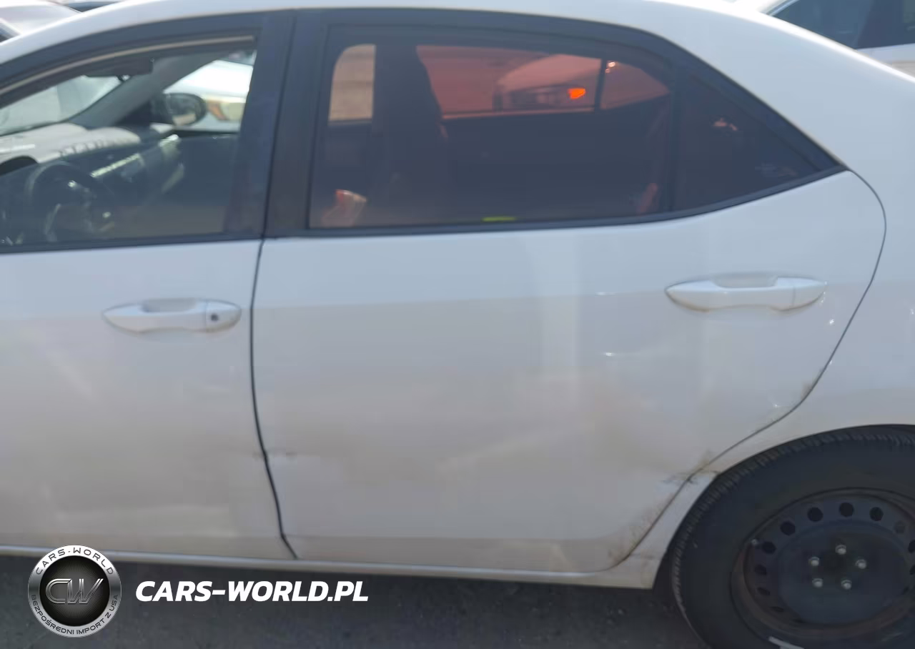 2015 Toyota Corolla Le VIN:5YFBURHE1FP302221 - 14