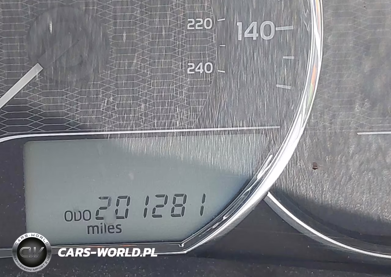 2015 Toyota Corolla Le VIN:5YFBURHE1FP302221 - 15