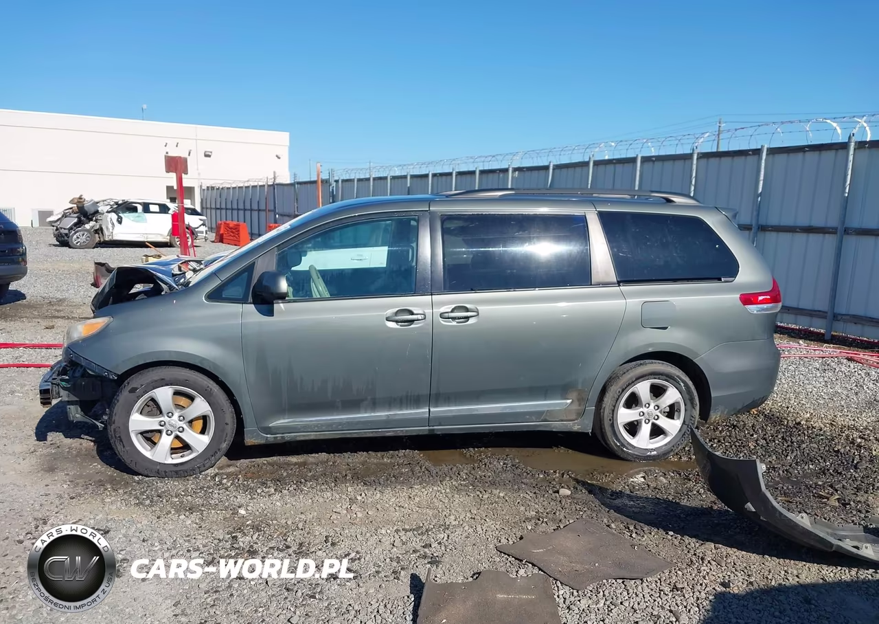 2011 Toyota Sienna Le V6 VIN:5TDKK3DC5BS095390 - 15