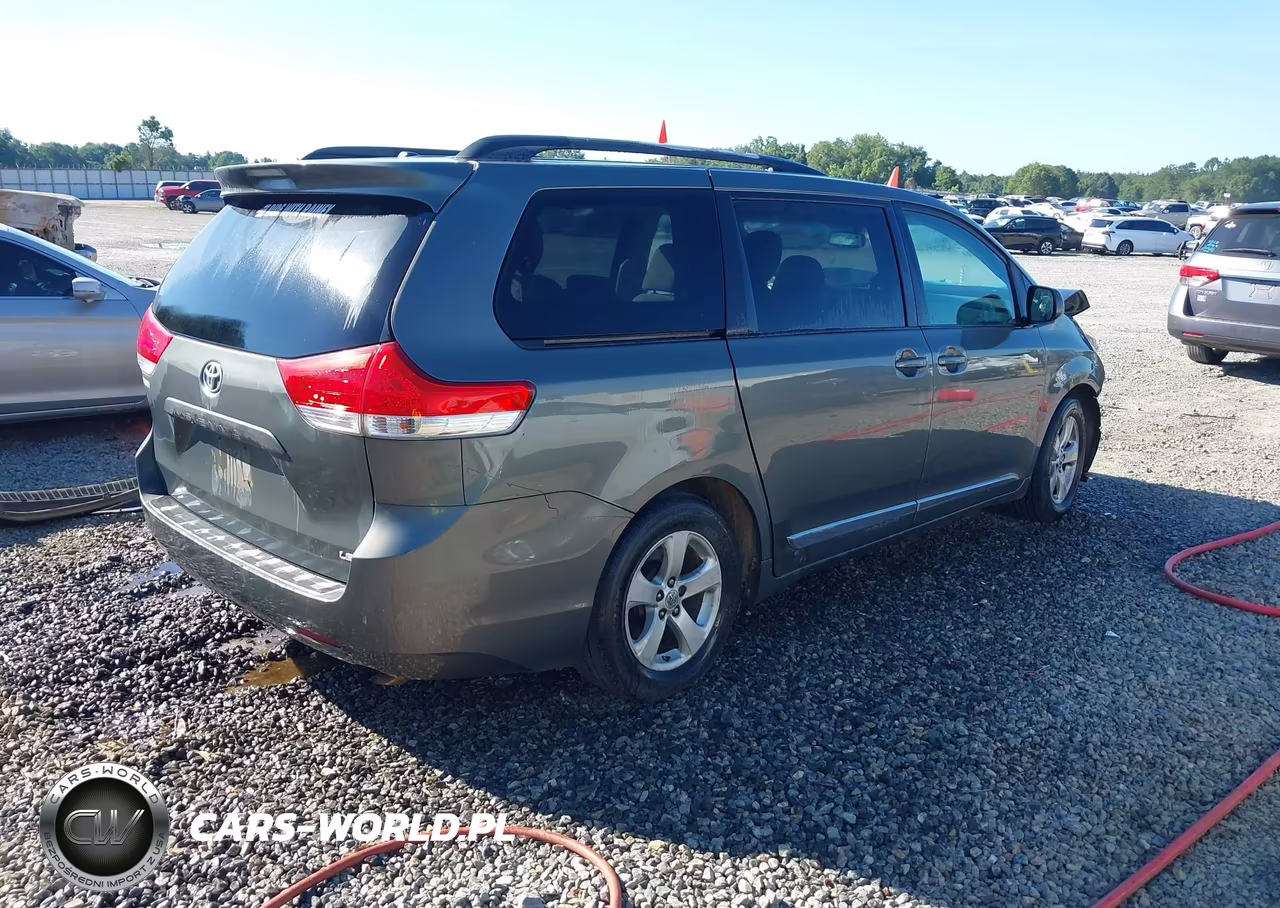 2011 Toyota Sienna Le V6 VIN:5TDKK3DC5BS095390 - 4