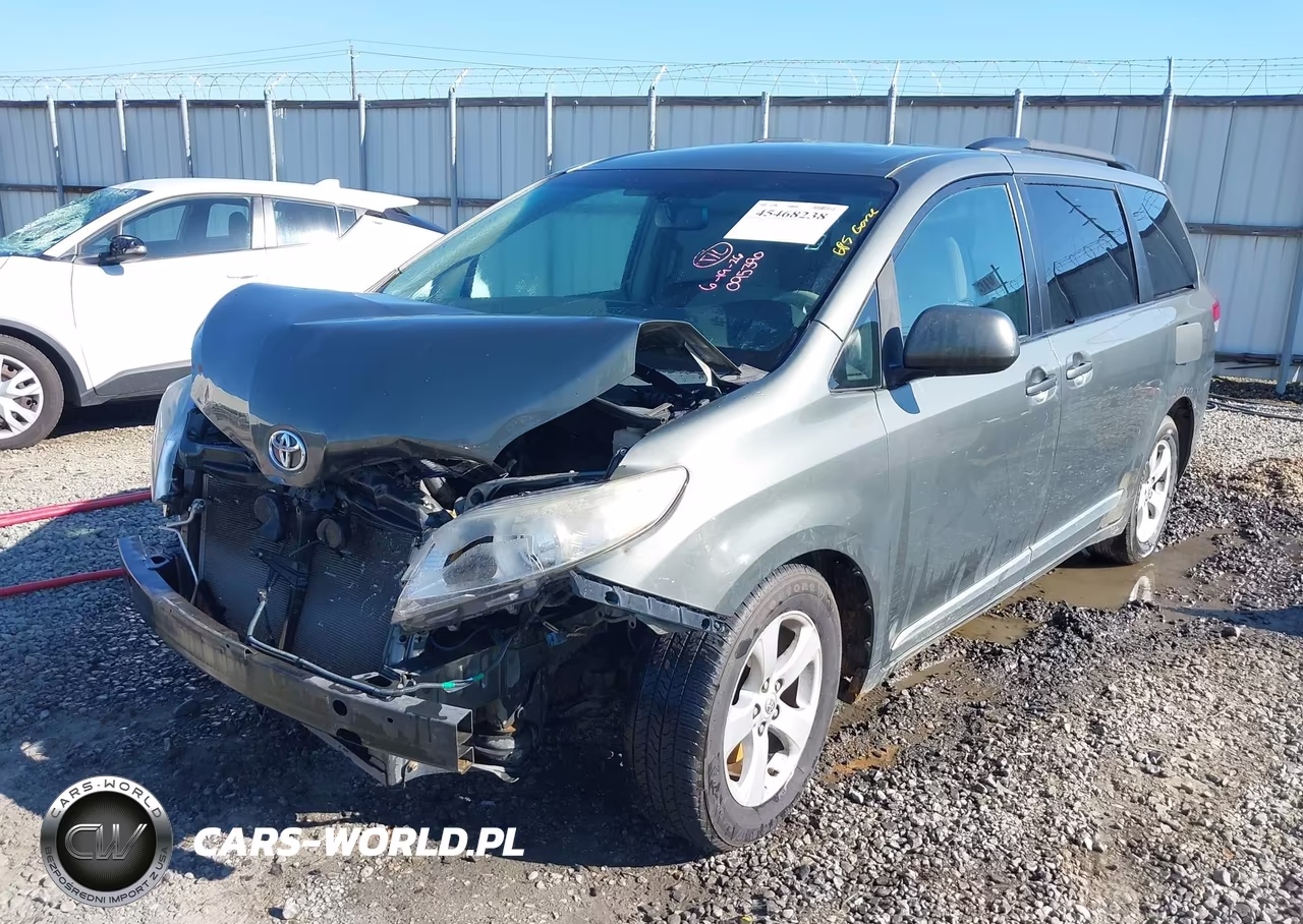 2011 Toyota Sienna Le V6 VIN:5TDKK3DC5BS095390 - 6