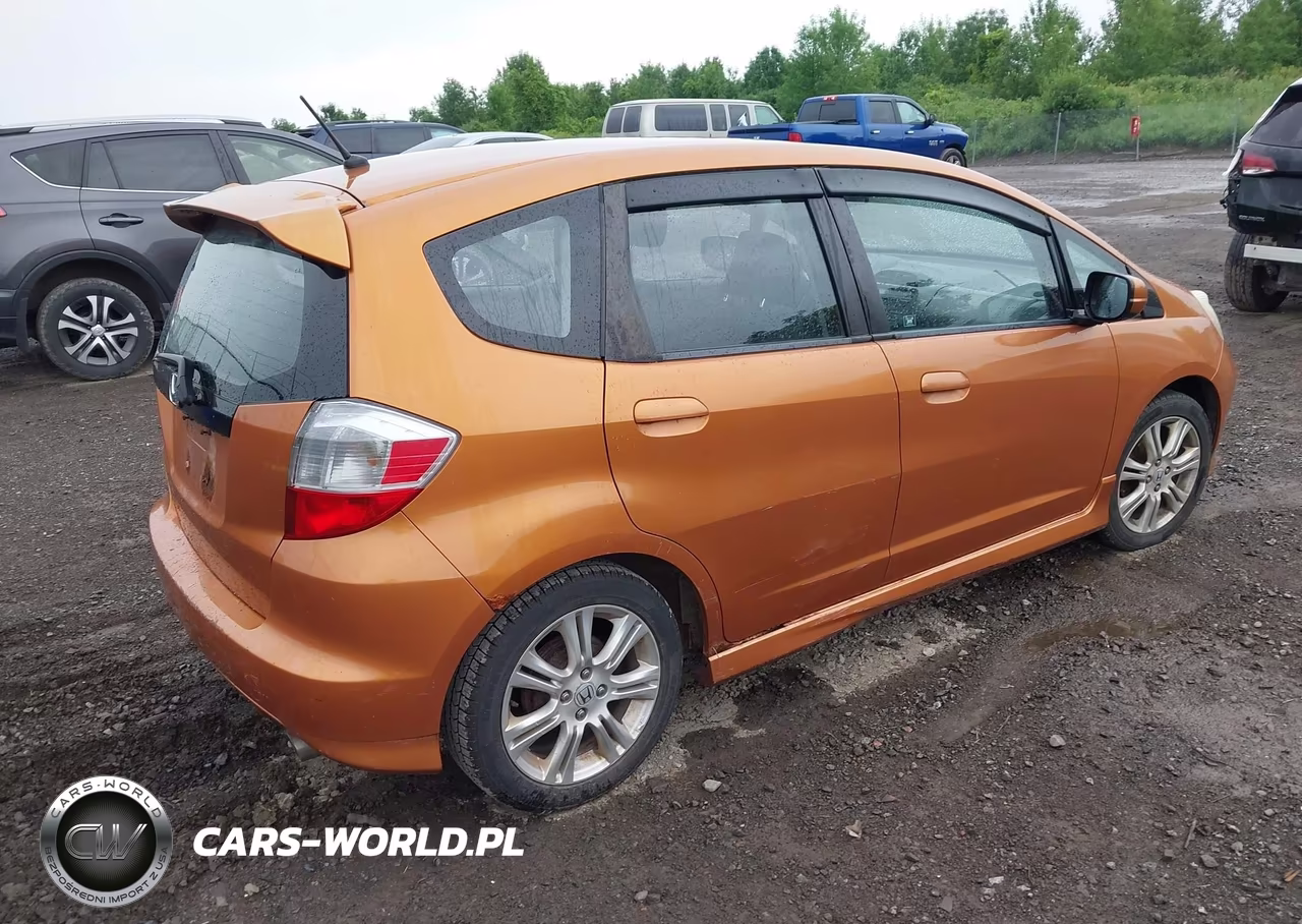 2009 Honda Fit Sport VIN:JHMGE88469S074349 - 4