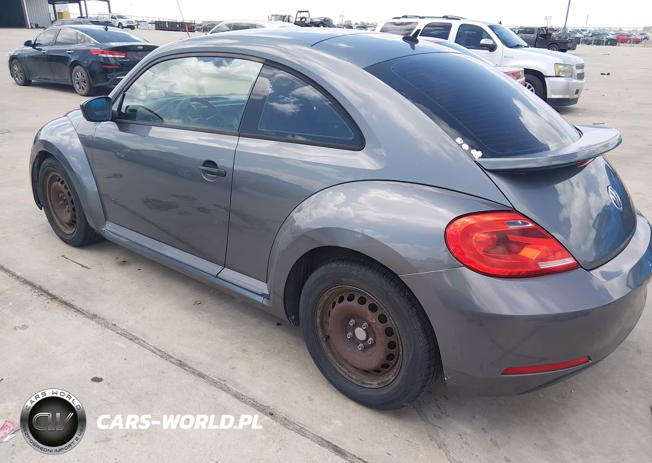 2013 Volkswagen Beetle 2.5L Entry VIN:3VWFP7AT7DM644652 - 3