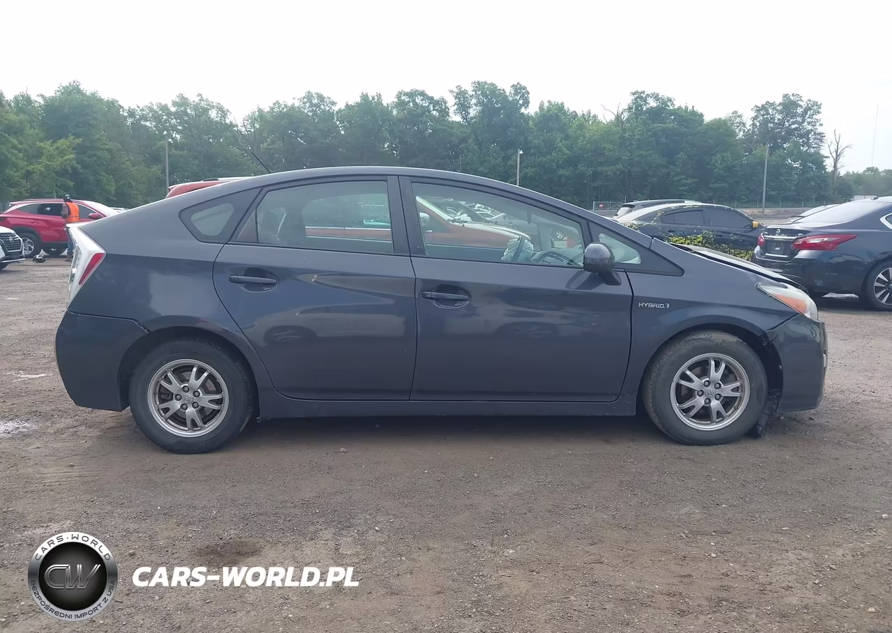 2011 Toyota Prius Two VIN:JTDKN3DUXB1398064 - 12