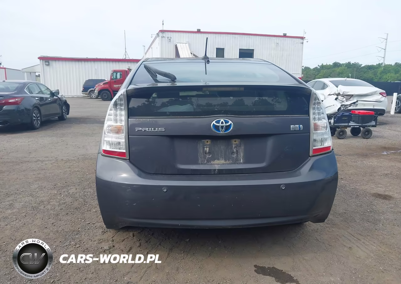 2011 Toyota Prius Two VIN:JTDKN3DUXB1398064 - 15