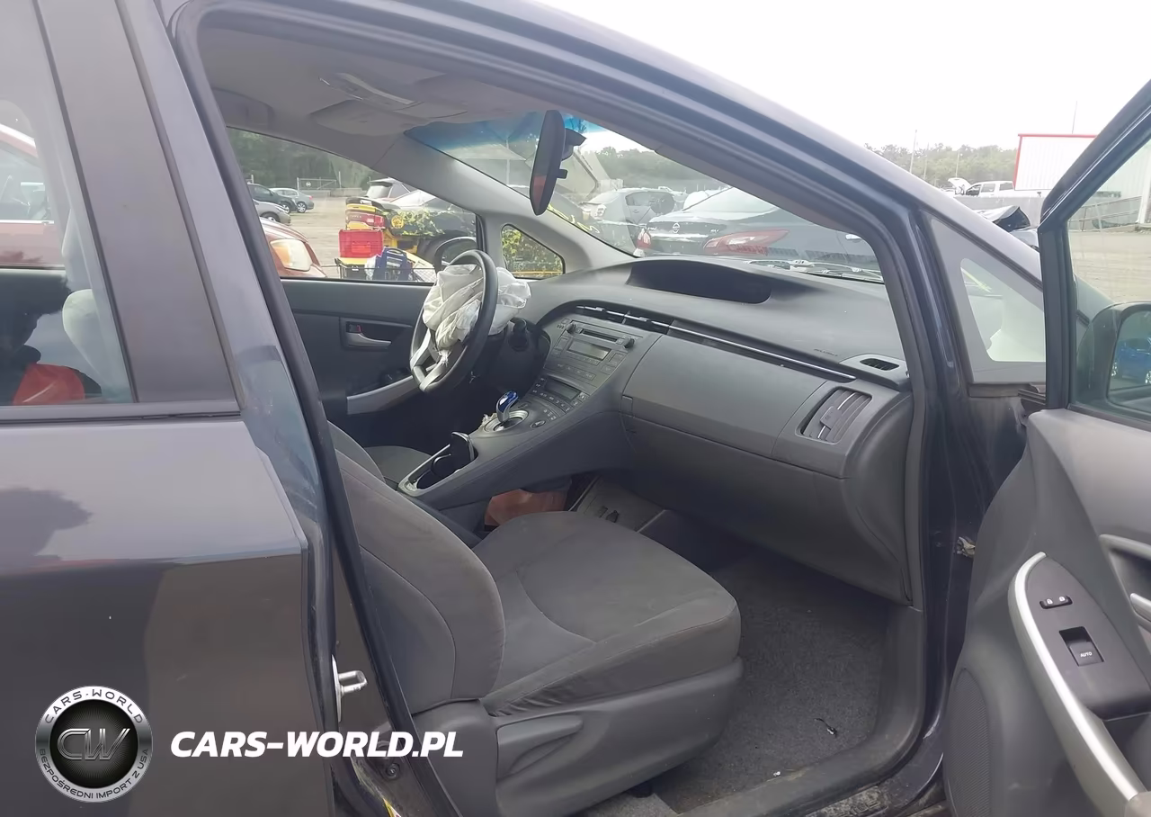 2011 Toyota Prius Two VIN:JTDKN3DUXB1398064 - 5