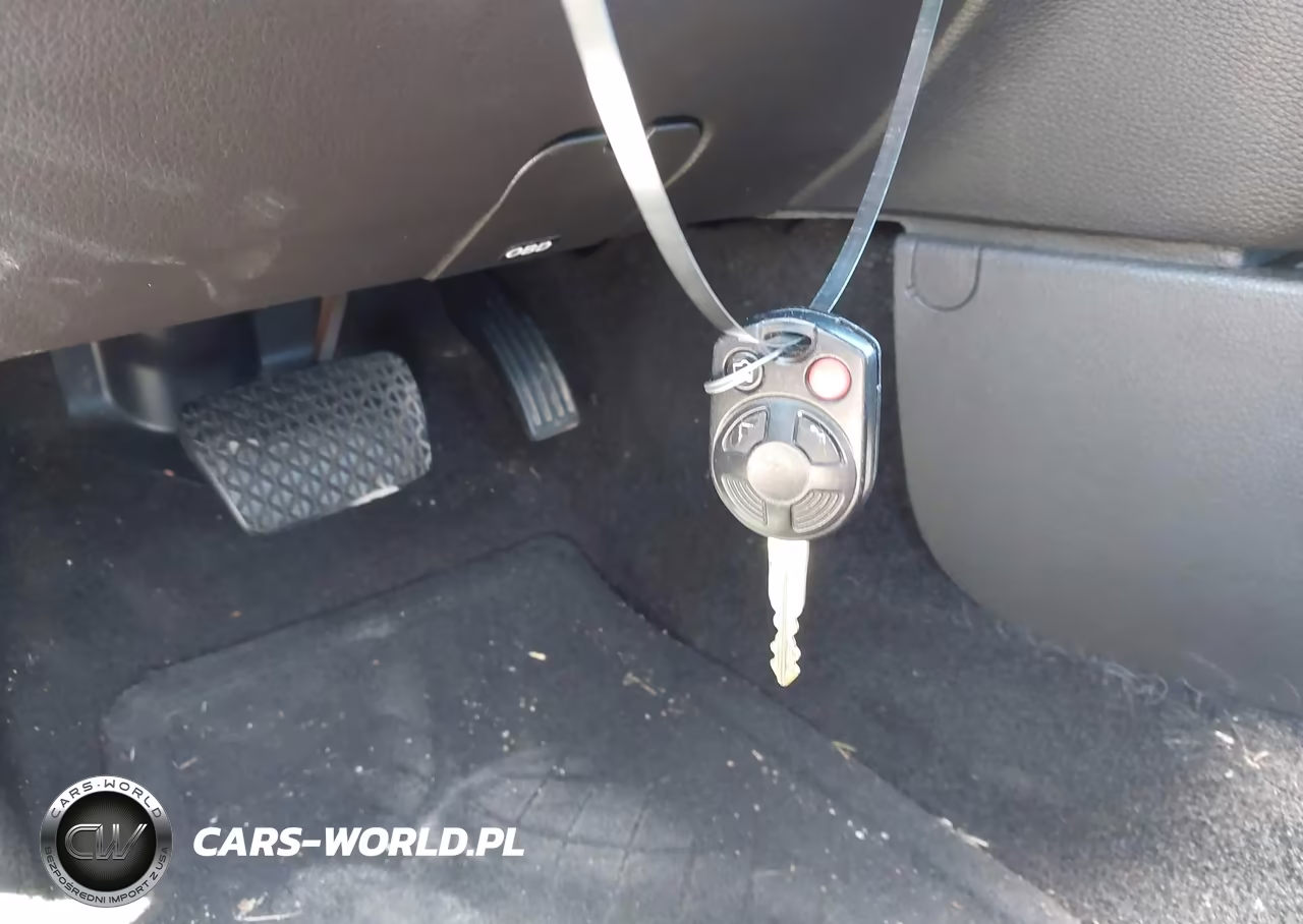 2006 Mercury Milan V6 VIN:3MEFM07136R605053 - 11