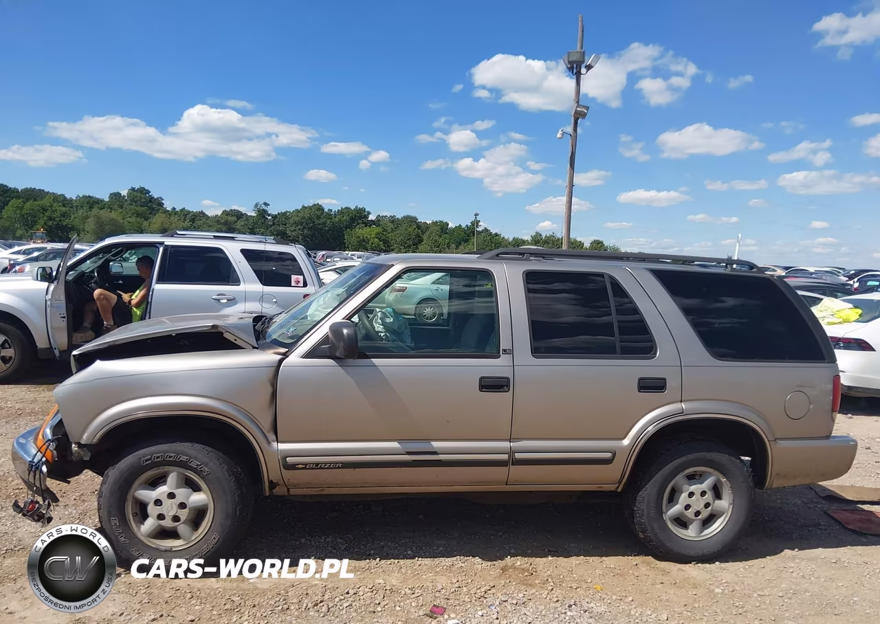 1999 Chevrolet Blazer Ls VIN:1GNDT13W1X2127585 - 14
