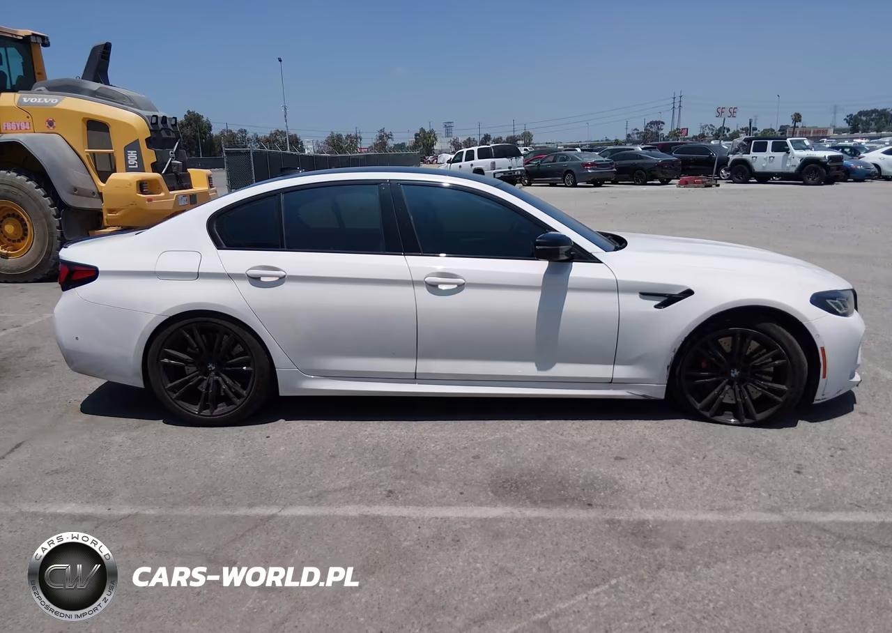 2023 BMW M5 VIN:WBS83CH05PCN44088 - 13