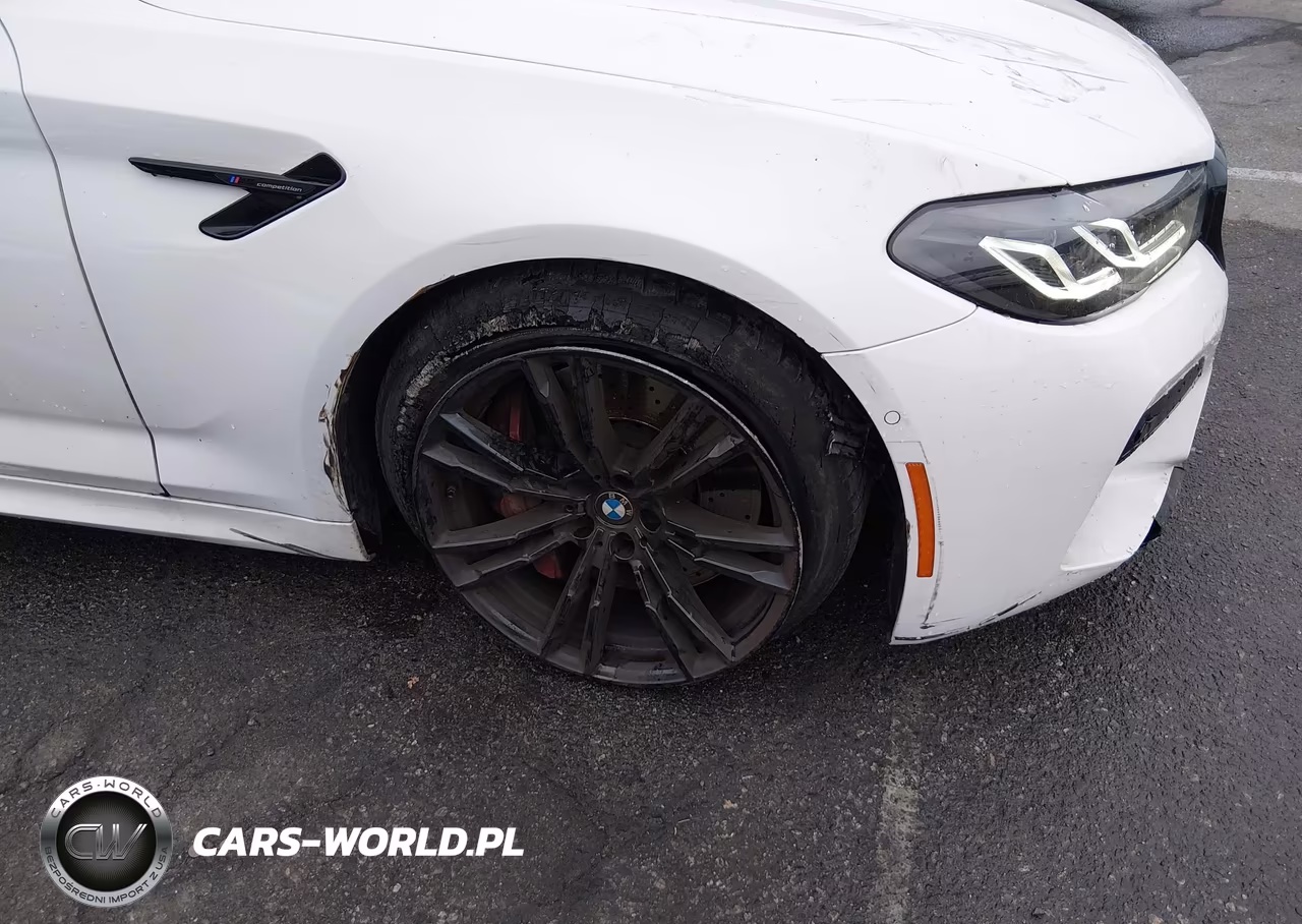 2023 BMW M5 VIN:WBS83CH05PCN44088 - 18