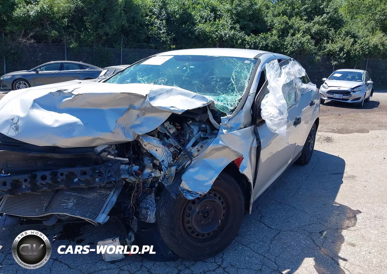 2013 Ford Focus S VIN:1FADP3E28DL299823 - 2