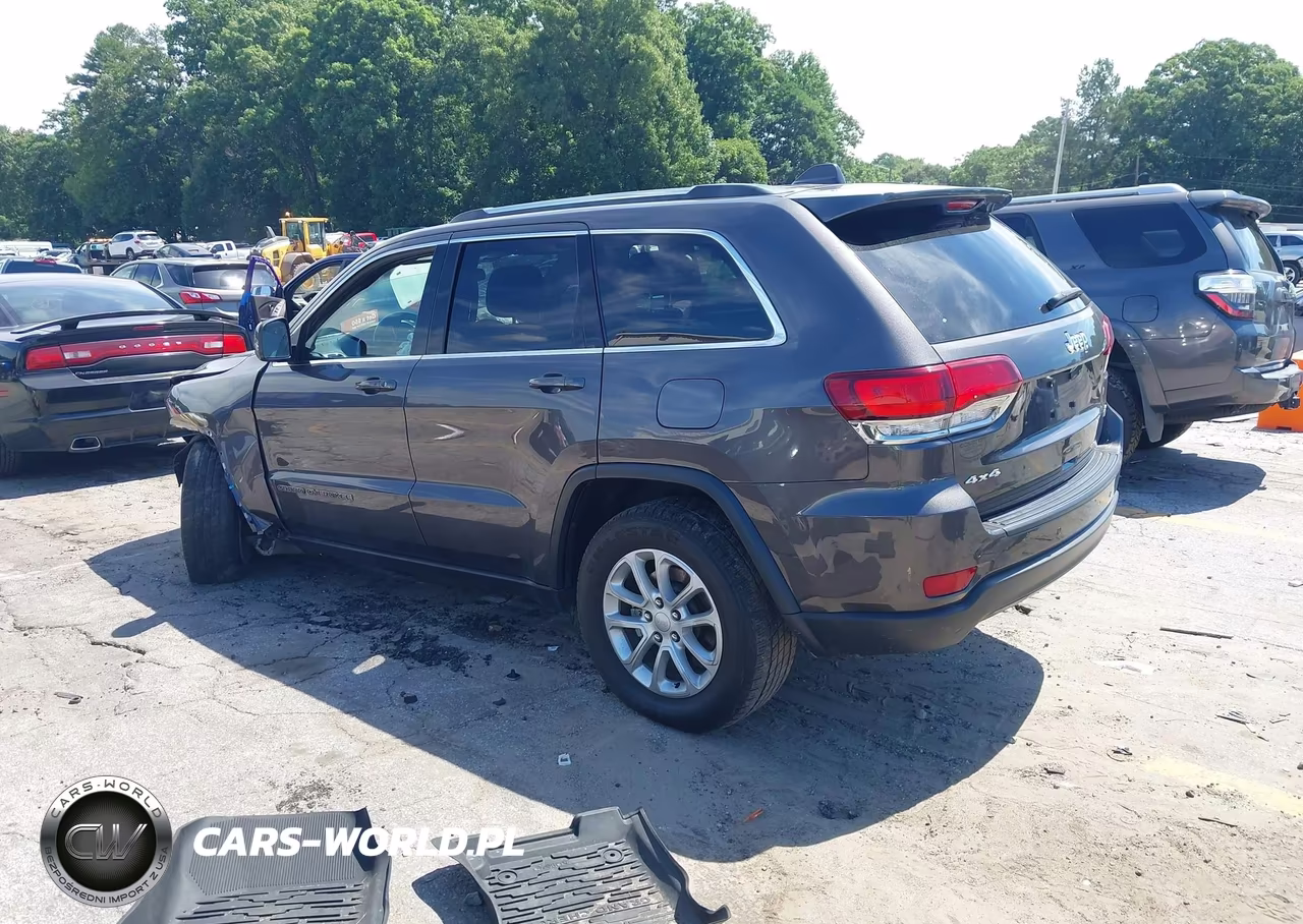 2021 Jeep Grand Cherokee Laredo E 4X4 VIN:1C4RJFAG1MC779514 - 3