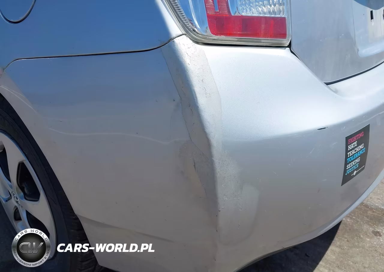 2013 Toyota Prius Two VIN:JTDKN3DU7D0349428 - 17