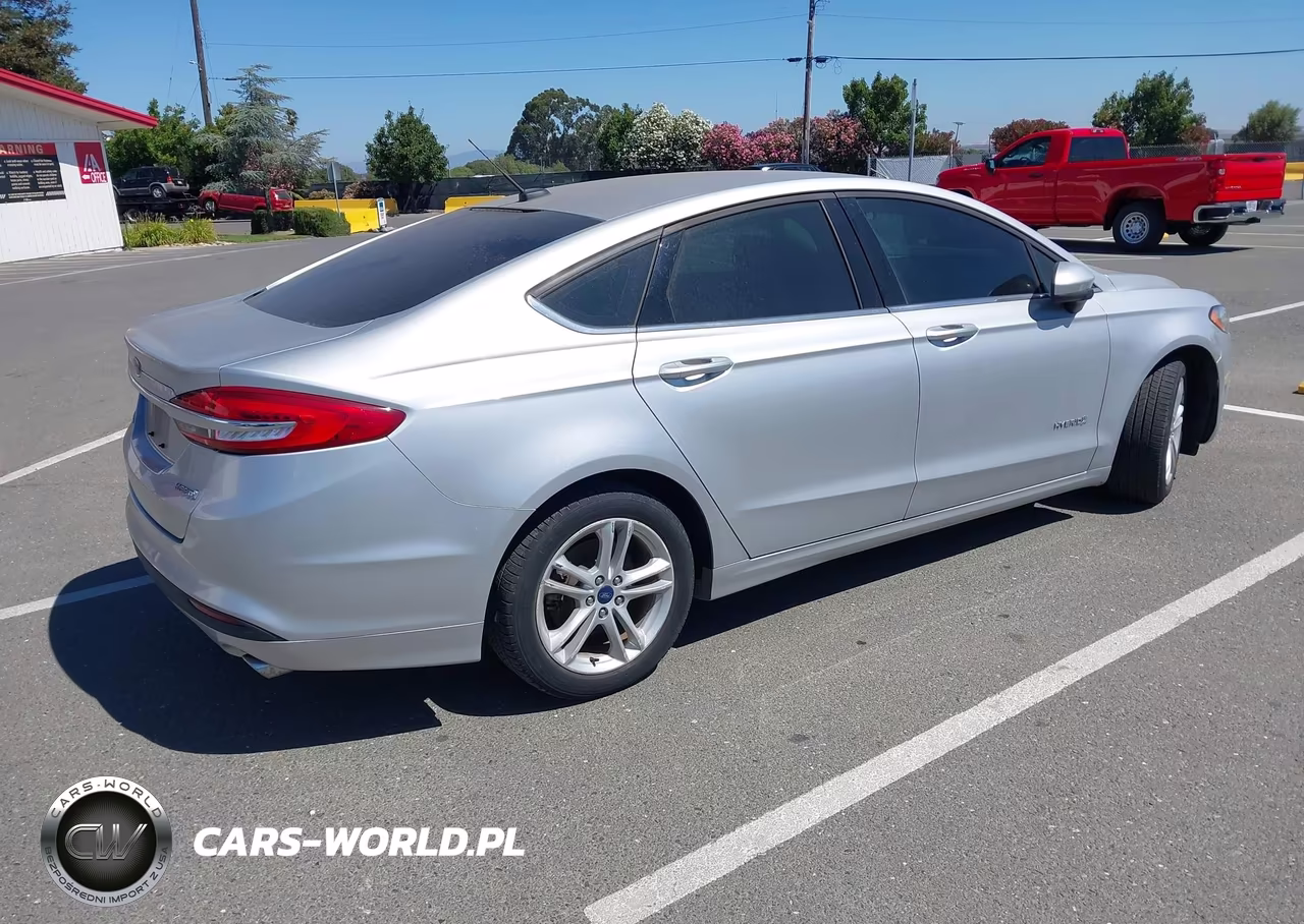 2018 Ford Fusion Hybrid S VIN:3FA6P0UU5JR271579 - 4