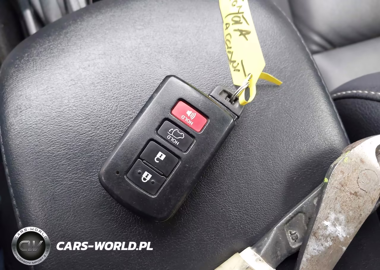 2018 Toyota Rav4 Hybrid Limited VIN:JTMDJREV3JD154249 - 11