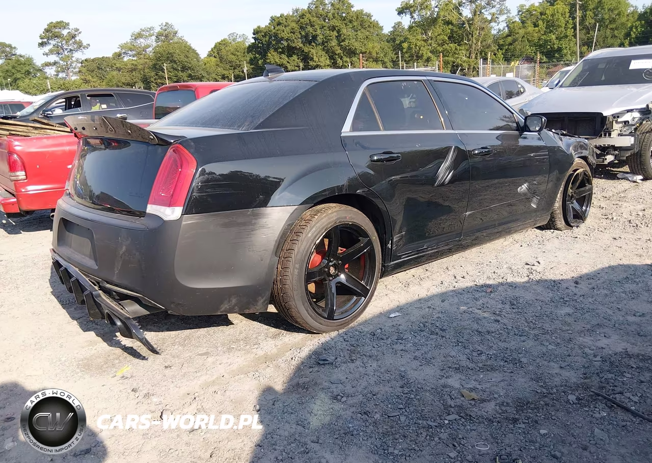 2016 Chrysler 300 Anniversary Edition VIN:2C3CCAAG5GH343693 - 4