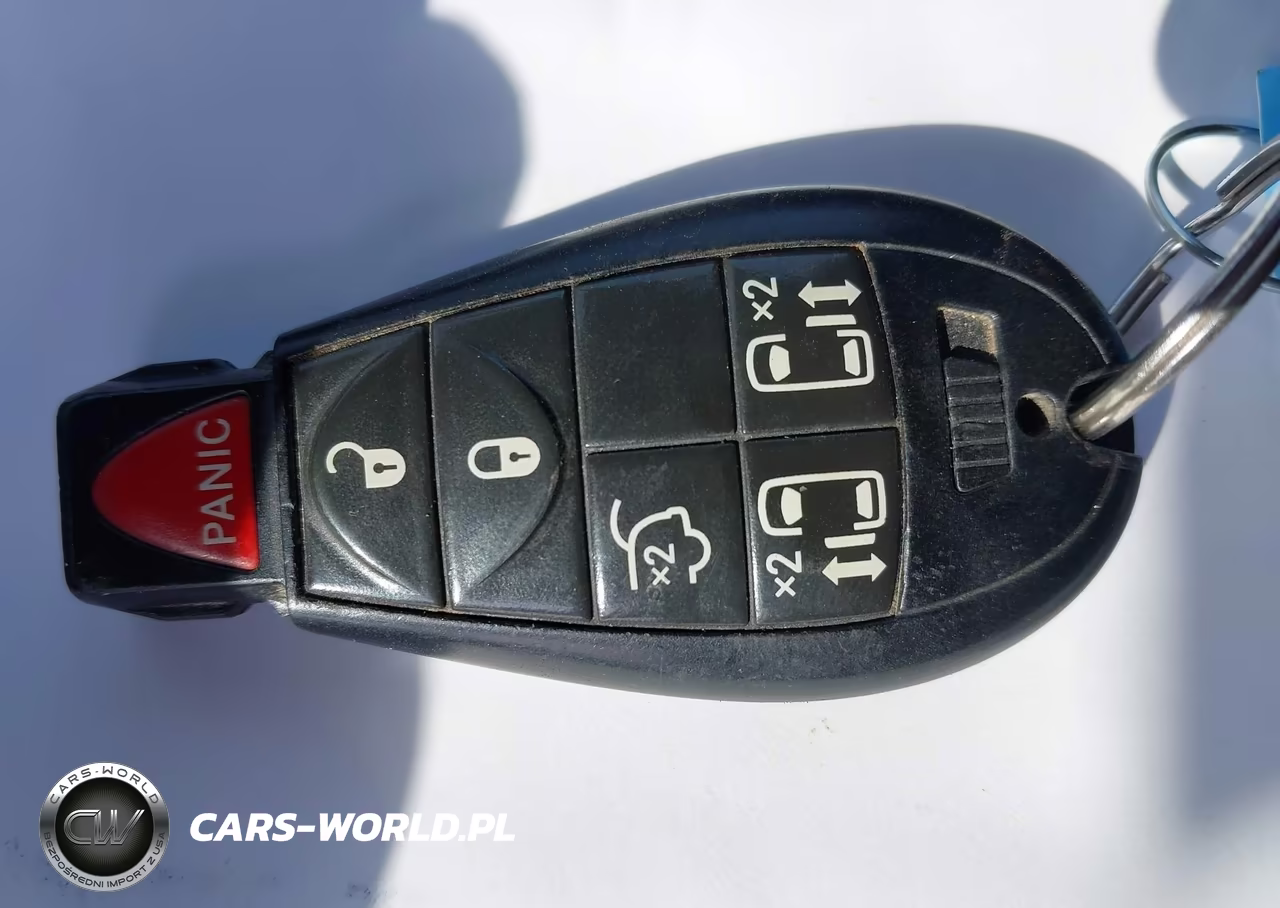 2014 Chrysler Town & Country Touring VIN:2C4RC1BG4ER159759 - 11