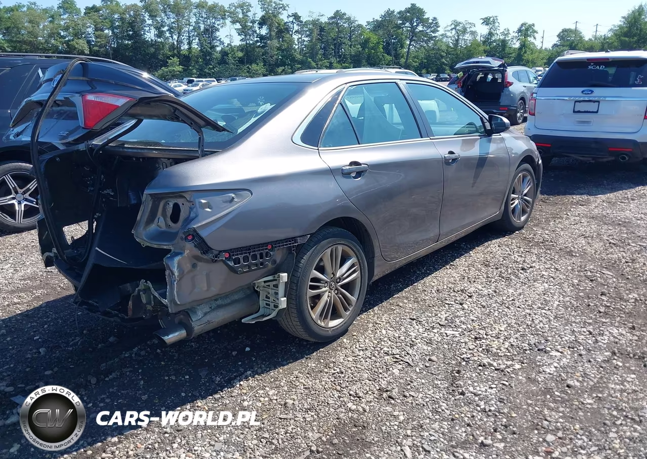 2016 Toyota Camry Se VIN:4T1BF1FK5GU537046 - 4